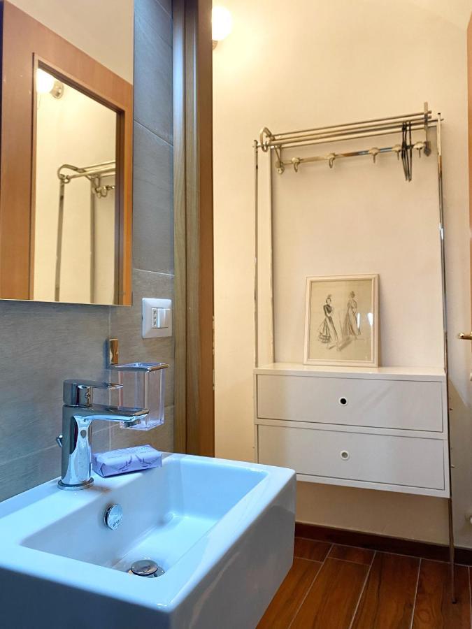 La Dimora Del Mercante - Puglia Mia Apartments Monopoli Bagian luar foto