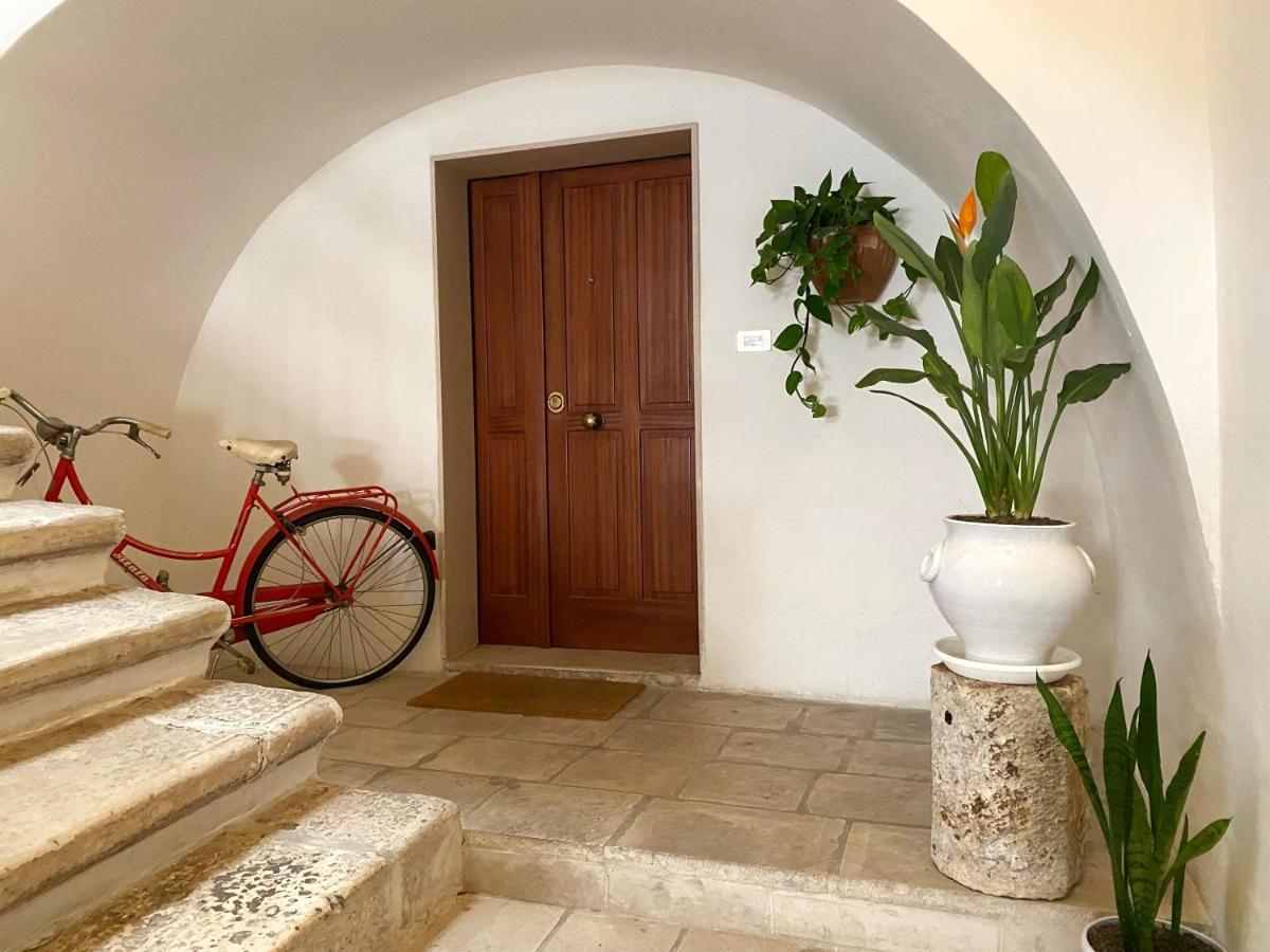 La Dimora Del Mercante - Puglia Mia Apartments Monopoli Bagian luar foto